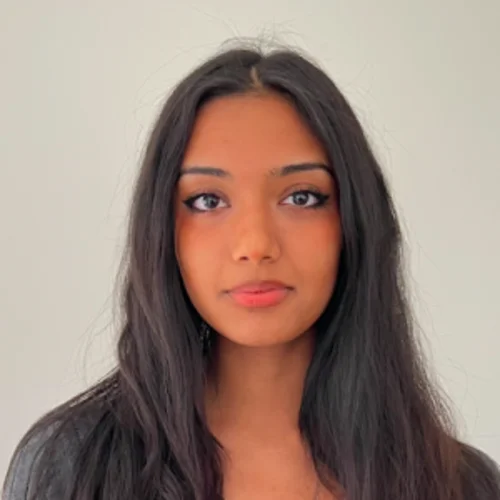 Headshot of Divya Hebber - Third Year Molecular, Cell, & Developmental Biology