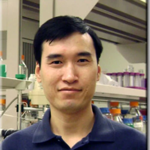 Headshot of Zhefeng Guo, Ph.D.
